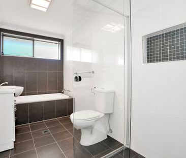 PERFECTLY PRESENTED FOUR BEDROOM HOME! - Photo 5