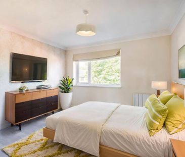 4 bedroom semi-detached house to rent - Photo 3