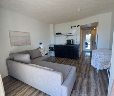 Modern studio on the Southport Broadwater! - Photo 3