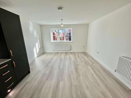 Ellis Close, Bury St Edmunds - Photo 2