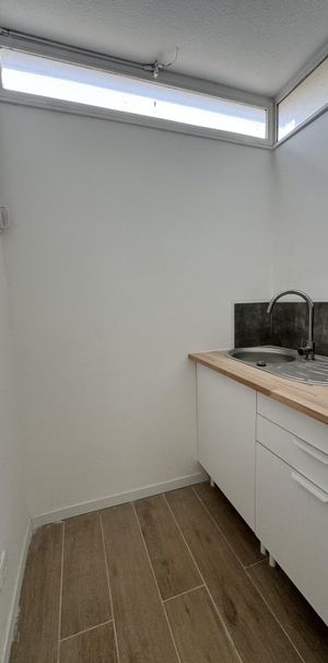 Location / Studio - Photo 1
