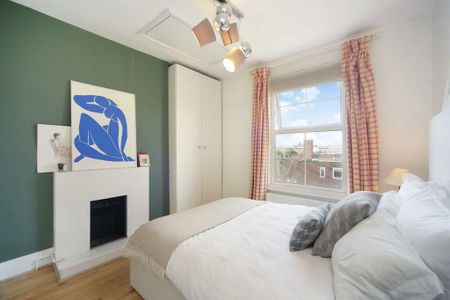 3 bedroom flat to rent - Photo 5