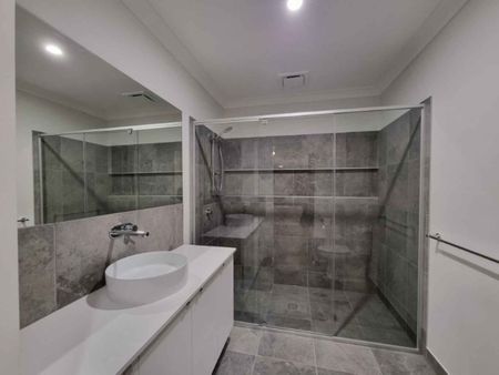 13 Festival Street Morayfield - Photo 3