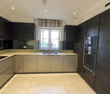 3 bedroom apartment to rent - Photo 5