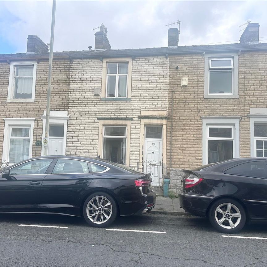 3 bed terraced house to rent in Lowerhouse Lane, Burnley, BB12 - Photo 1