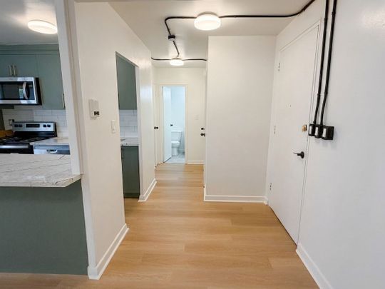 For Lease - 420 Eglinton Avenue Unit# 204, Toronto, Ontario - Photo 1