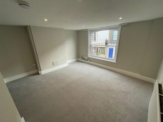 3 bedroom apartment to rent - Photo 1