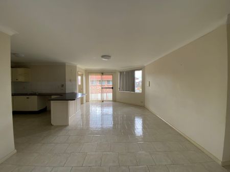 Nice Size Villa - Photo 3