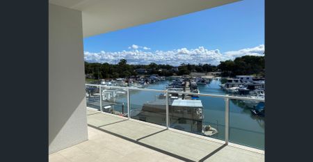 Mesmerizing Marina Views! - Photo 5