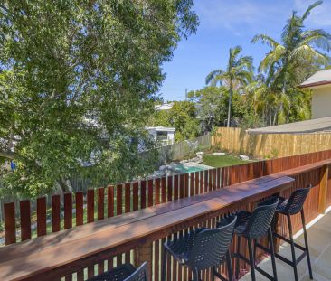 38 Warana Street, Noosa Heads. - Photo 2