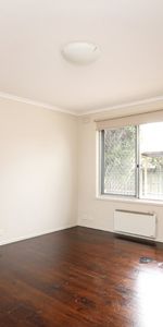 2/5 Spring Street, Tullamarine VIC 3043 - Photo 4