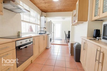 3 bedroom terraced house to rent - Photo 3