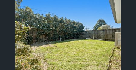 Fresh Interiors, Great Outdoor Space & Everyday Convenience - Photo 4