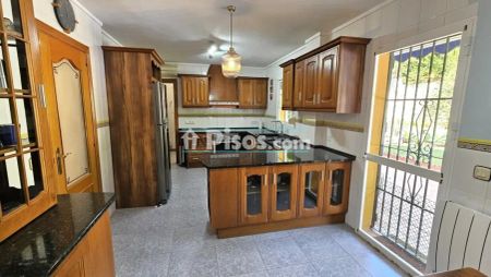 Chalet en alquiler en Torre del Mar - Photo 2