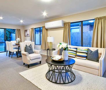 Four bedroom beauty! - Photo 1