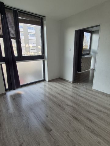 Location Appartement 60m² MAUBEUGE 59600 - Photo 2