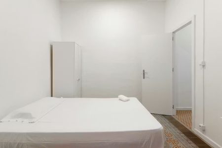 Carrer de la Portaferrissa, Barcelona, Catalonia 08002 - Photo 4