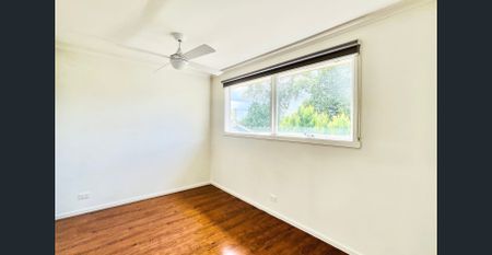 Modern and Spacious Dual Living - Photo 3