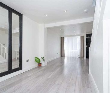 Harwoods Road, Wd, Watford, WD18 - Photo 1