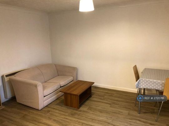 1 bedroom flat to rent - Photo 1