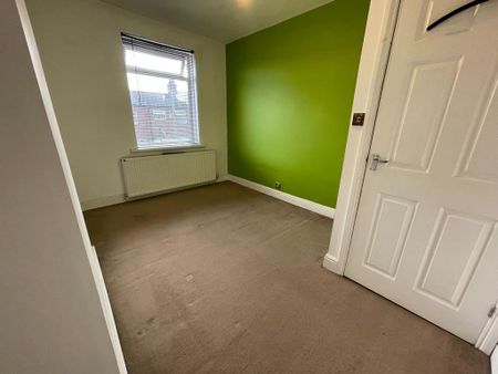 3 bedroom terraced house to rent - Photo 5
