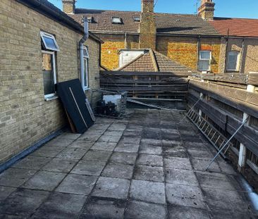 2 bedroom flat to rent - Photo 6