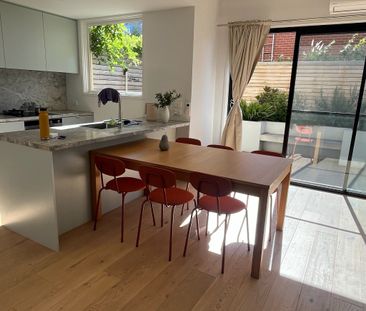 South Melbourne - Photo 5