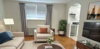 2696 LAKE SHORE BLVD. W. #1- 1BR + DEN/1BATH, LAUNDRY, STEPS TO TTC - Photo 2