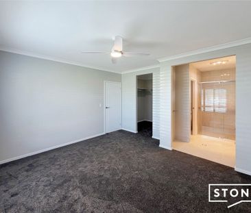 Brand New Family Luxury in a Prime Location! - Photo 3