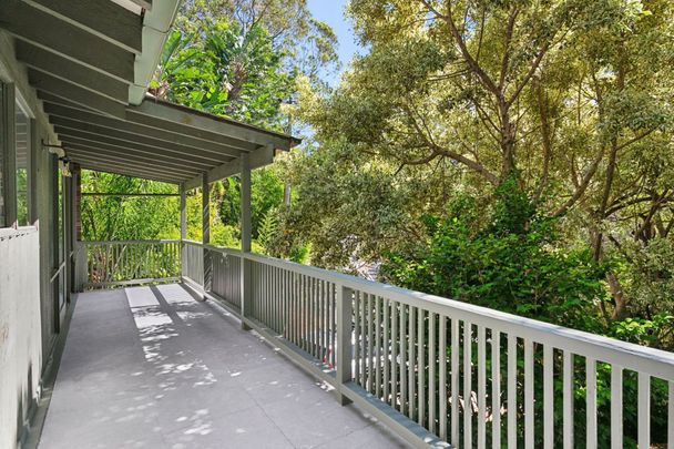 Newport, 35 Grandview Drive - Photo 1