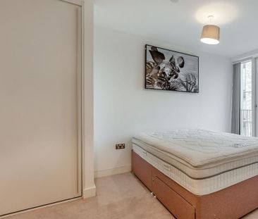 2 bedroom flat to rent - Photo 3