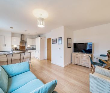 2 bedroom flat to rent - Photo 2