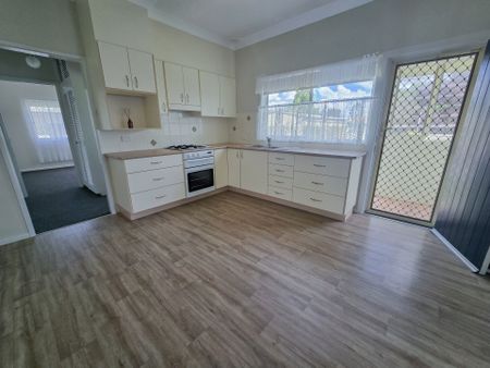 Family-friendly neighbourhood! - Photo 4