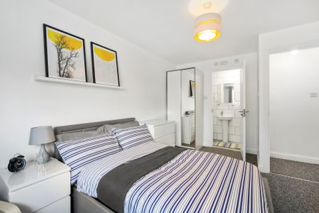 Colwell Drive Room Two - Photo 5