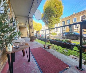 4 bedroom flat share to rent - Photo 4