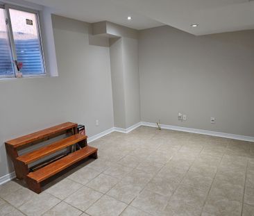 For Lease - 345 Queen Mary Drive, Brampton, Ontario - Photo 3