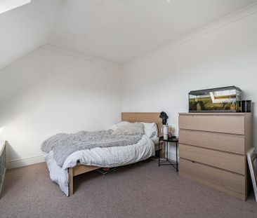 4 bedroom detached house to rent - Photo 6