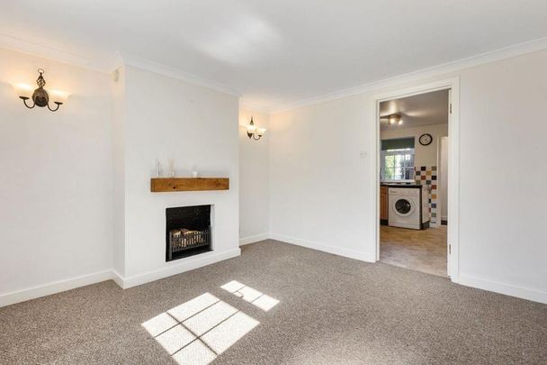 2 bedroom terraced house to rent - Photo 1