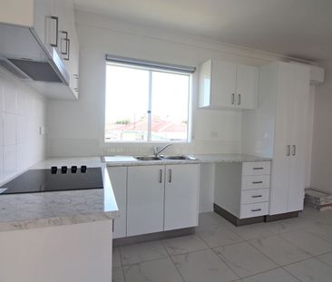 STYLISH & LOW-MAINTENANCE LIVING IN CLONTARF - Photo 5