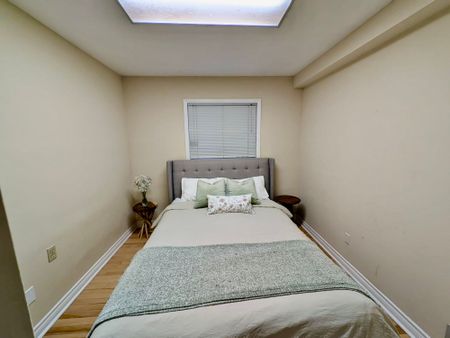 For Lease - 515 Louis Drive, Mississauga, Ontario - Photo 2