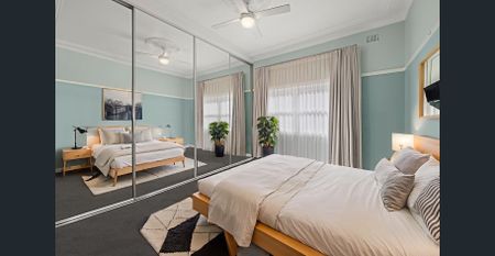 Classic Californian Bungalow, Stylishly Renovated - Photo 3