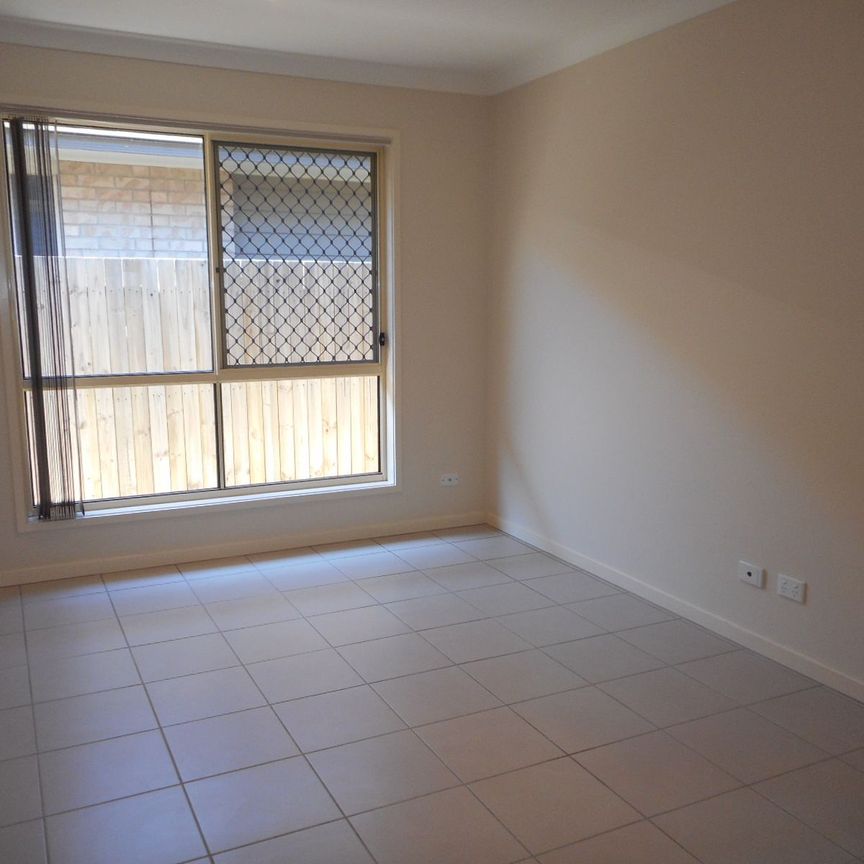 BEAUTIFUL HOME WITH HUGE ENTERTAINMENT AREA! - Photo 1