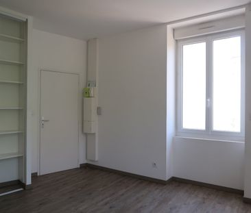 Location Appartement 3 pièces 43m² ST CHAMOND 42400 - Photo 4