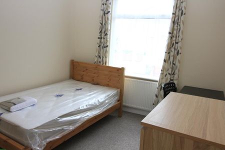 6 bedroom end of terrace house to rent - Photo 5