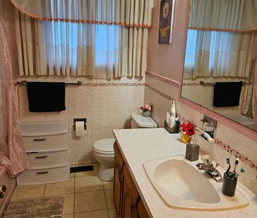 For Lease - 197 Craigroyston Road Unit# Main, Hamilton, Ontario - Photo 1