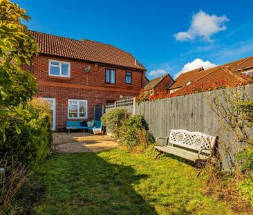 2 bedroom terraced house to rent - Photo 4