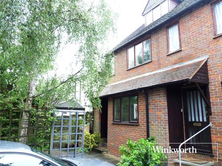 Romeland Court, High Street, Elstree, Borehamwood, WD6 - Photo 5