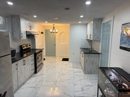 For Lease - 218 Ingleside Place Unit# Basement, Kitchener, Ontario - Photo 3