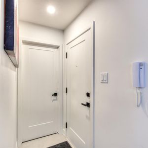 Appartement Saint-Zotique À Louer - Photo 3