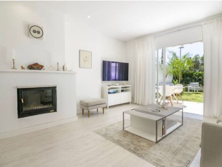 3 bedroom luxury Semidetached House for rent in Marbella, Andalusia - Photo 5